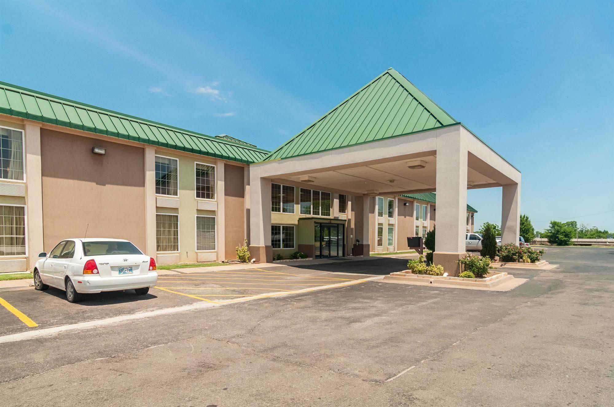 Studio 6 Oklahoma City Exterior photo